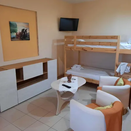 Decauville Szálloda 2*