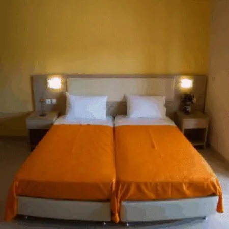Decauville Hotel