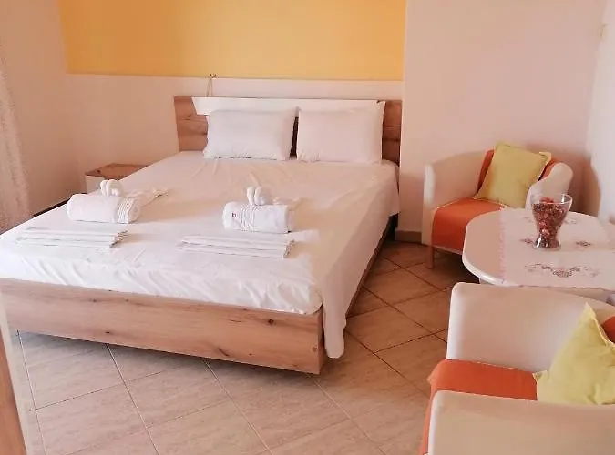 Decauville Otel Gerakini