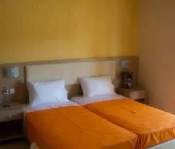 Decauville Hotel