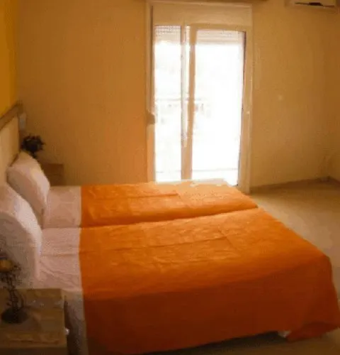 Decauville Hotel 2*