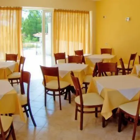 Decauville Hotel Gerakini