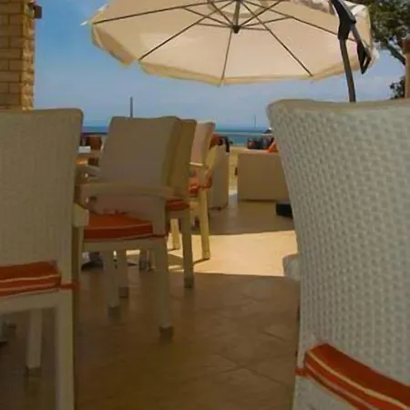 Hotel Decauville 2*
