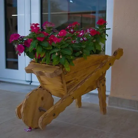 Decauville Hotel Gerakini