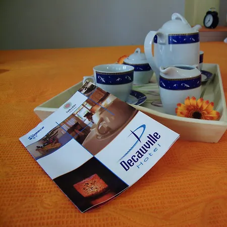 Hotel Decauville 2*